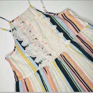 Skylar and jade top. Gently used Tag ripped out